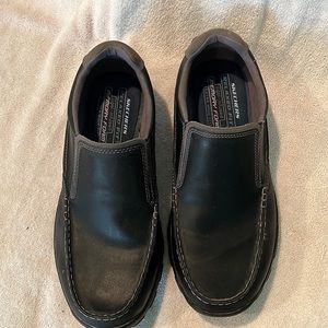 Sketchers men’s leather loafers. Black size 14